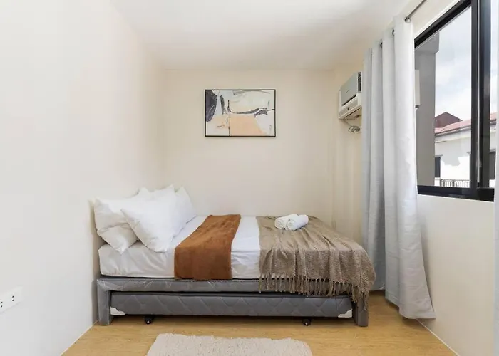 Furnished 3br Townhouse Near It Park With Parking, Fast Wifi, Netflix And Cebu