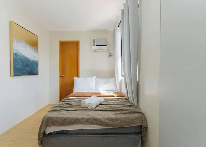 Furnished 3br Townhouse Near It Park With Parking, Fast Wifi, Netflix And Holiday home Cebu