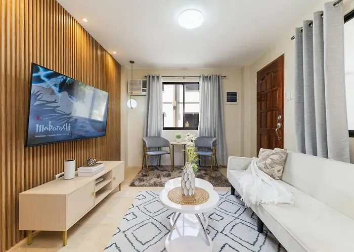Furnished 3br Townhouse Near It Park With Parking, Fast Wifi, Netflix And