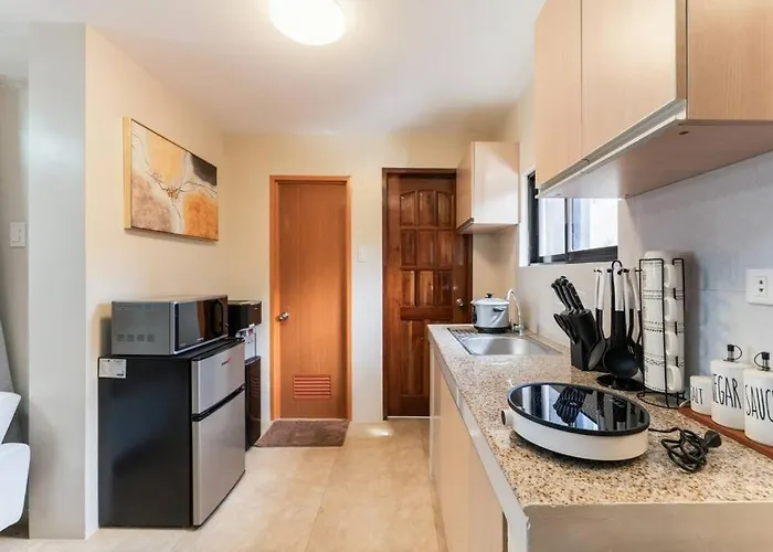 Furnished 3br Townhouse Near It Park With Parking, Fast Wifi, Netflix And Holiday home *